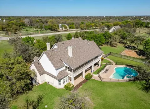 166 E Rio Rdg, Azle, TX 76020