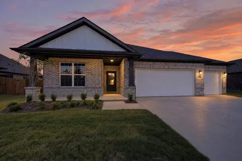 206 Briarwood Dr, Nevada, TX 75173