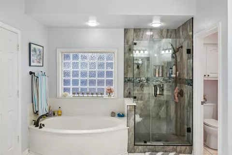 Bath - 3402 Juniper Ct, Rowlett, TX 75088 photo 1 of 5
