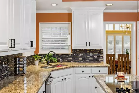 Kitchen - 3402 Juniper Ct, Rowlett, TX 75088 photo 3 of 3