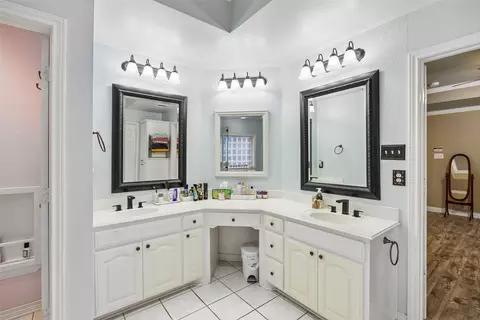 Bath - 3402 Juniper Ct, Rowlett, TX 75088 photo 2 of 5