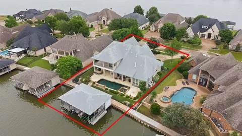 2705 Harborside Dr, Granbury, TX 76048