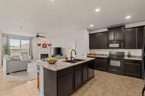 3000 Coyote Canyon Trl, Fort Worth, TX 76108