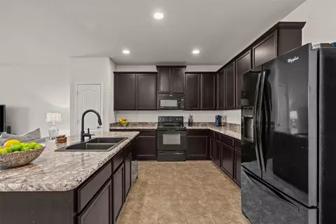 3000 Coyote Canyon Trl, Fort Worth, TX 76108