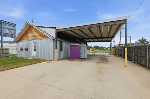 2800 E Belknap, Fort Worth, TX 76111