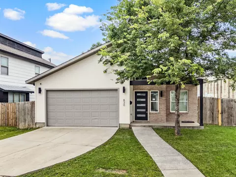 830 E Powell Ave, Fort Worth, TX 76104