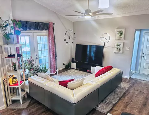 8545 Midpark Rd #40, Dallas, TX 75240