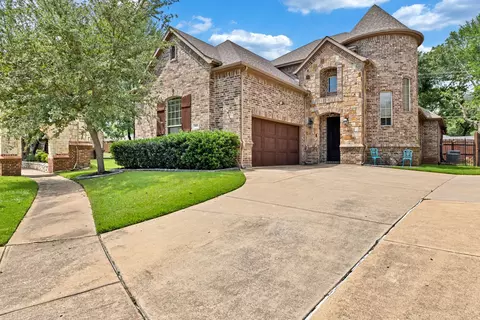 7401 Park Place Dr, North Richland Hills, TX 76182