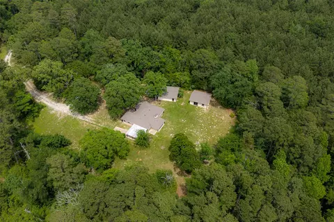 302 An County Road 3914, Palestine, TX 75801