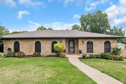 1414 British Blvd, Grand Prairie, TX 75050