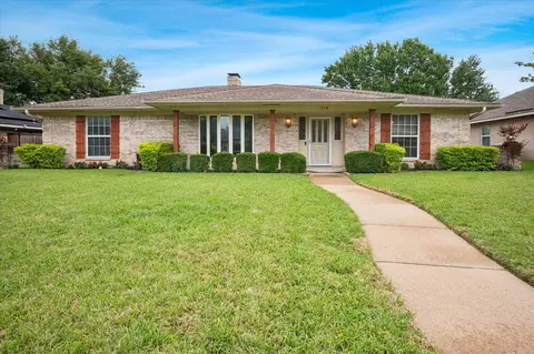 319 High Brook Dr, Richardson, TX 75080