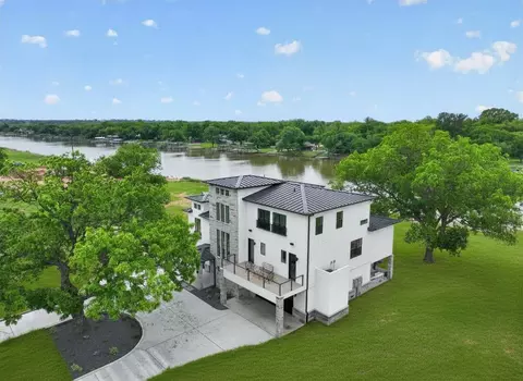 1046 River Ranch Ln, Weatherford, TX 76087