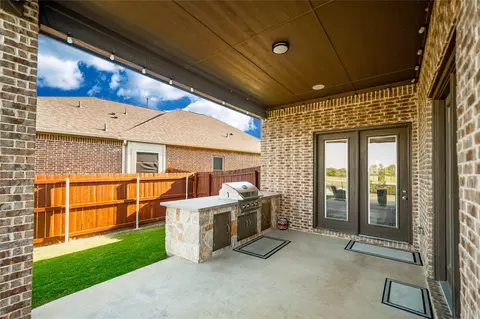 Exterior - 4708 Brookside Dr, Argyle, TX 76226 photo 5 of 8