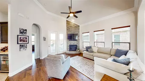 Living - 4708 Brookside Dr, Argyle, TX 76226 photo 1 of 3