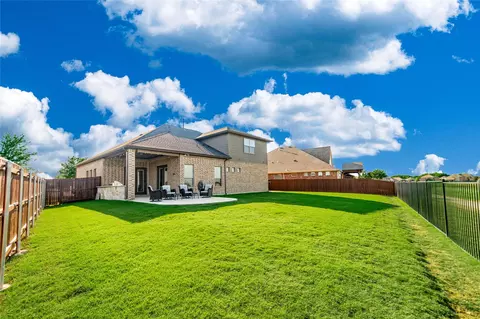 Exterior - 4708 Brookside Dr, Argyle, TX 76226 photo 7 of 8