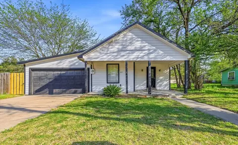 807 Wyatt St, Waxahachie, TX 75165