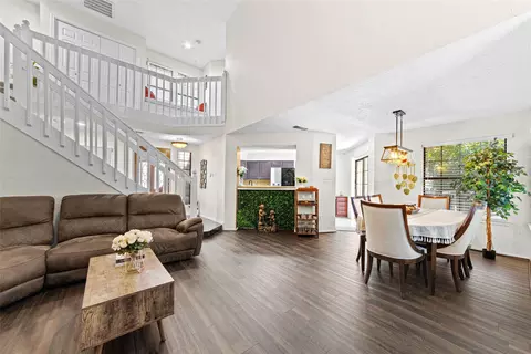 420 Santa Fe Trl #123, Irving, TX 75063