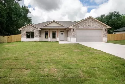412 Stadium Ln, Van, TX 75790