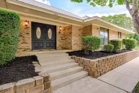 320 S Irving Heights Dr, Irving, TX 75060