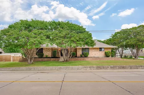 320 S Irving Heights Dr, Irving, TX 75060