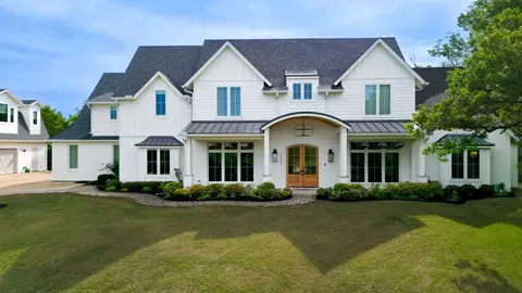 4207 Kelly Elliott Rd, Arlington, TX 76016