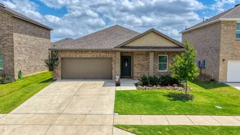 8312 Stovepipe Dr, Fort Worth, TX 76179