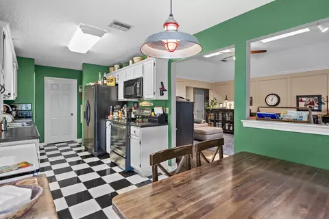 1213 Circle View Ct, Grapevine, TX 76051 photo 10