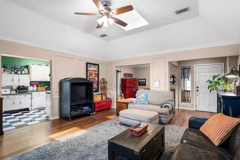 1213 Circle View Ct, Grapevine, TX 76051 photo 5