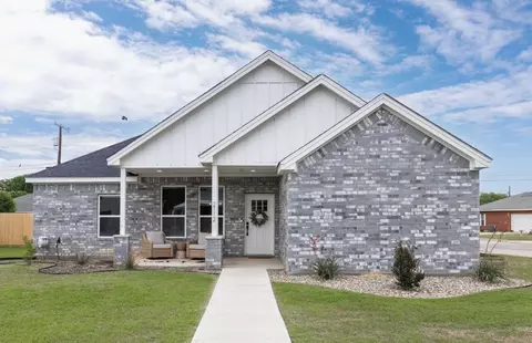 2112 Brooke Ln, Brownwood, TX 76801