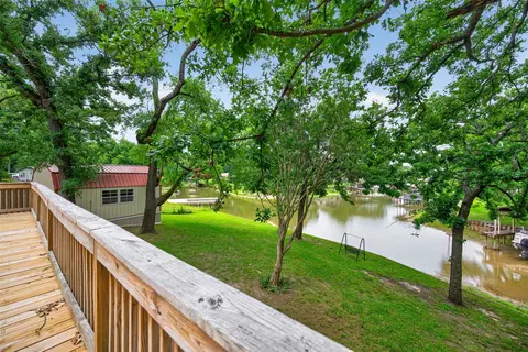 115 Wren Ln, Gun Barrel City, TX 75156