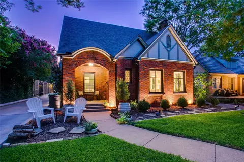 1035 N Clinton Ave, Dallas, TX 75208