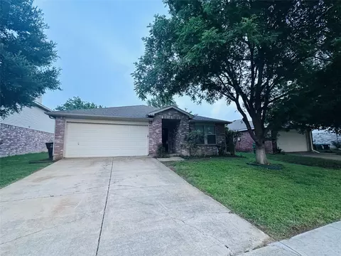 8101 Winding Stream Ln, Denton, TX 76210