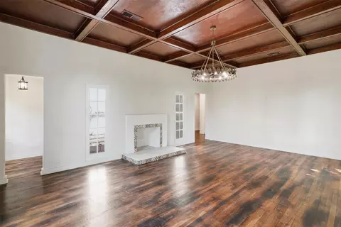 Living - 1319 E Fm 4, Cleburne, TX 76031 photo 2 of 5