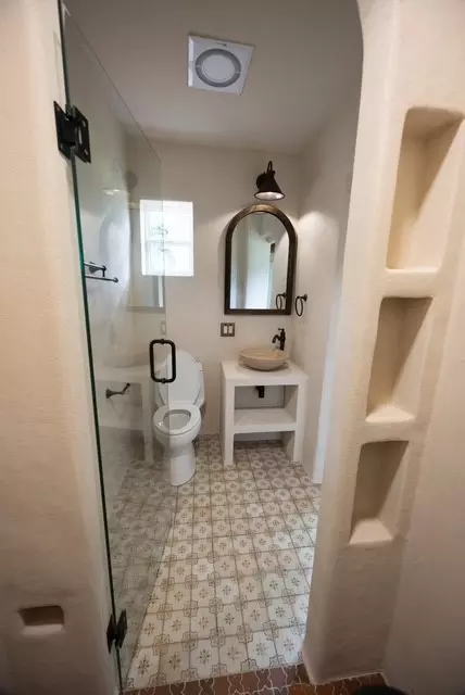 Bath - 1319 E Fm 4, Cleburne, TX 76031 photo 6 of 8