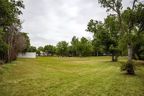 Exterior - 1319 E Fm 4, Cleburne, TX 76031 photo 6 of 10