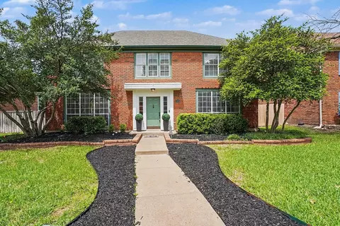 8024 Morning Ln, Fort Worth, TX 76123
