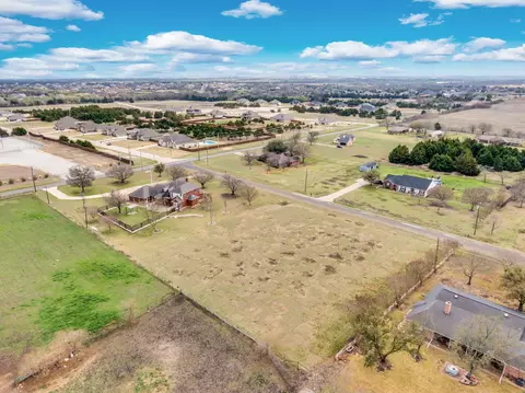 000 Champion Rd, Midlothian, TX 76065
