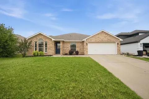 837 Morgan Dr, Burleson, TX 76028