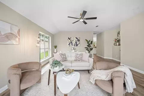 837 Morgan Dr, Burleson, TX 76028