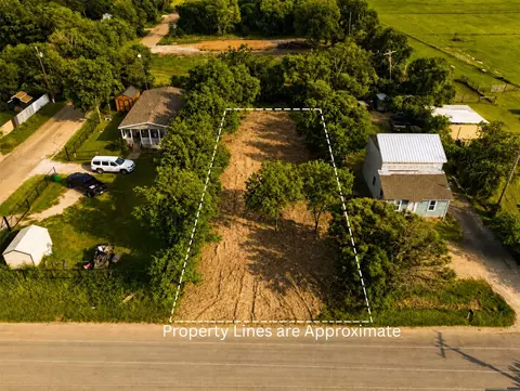 992 Lincoln City Rd, Waco, TX 76705
