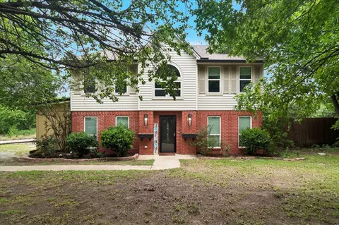 8912 S Hickory Rd, Krum, TX 76249