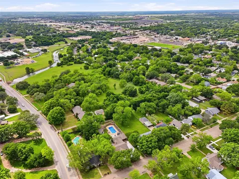 View/Area - 216 Sunset Dr, Cleburne, TX 76033 photo 5 of 6