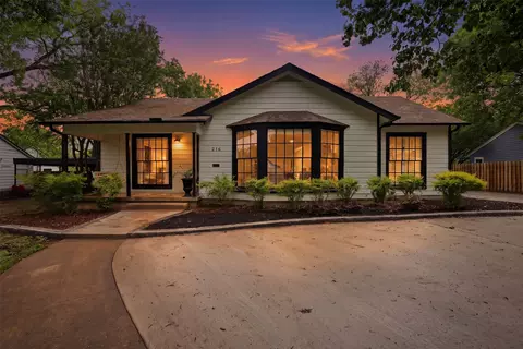 Exterior - 216 Sunset Dr, Cleburne, TX 76033 photo 5 of 10
