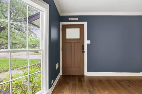 Entry Way - 216 Sunset Dr, Cleburne, TX 76033 photo 1 of 1