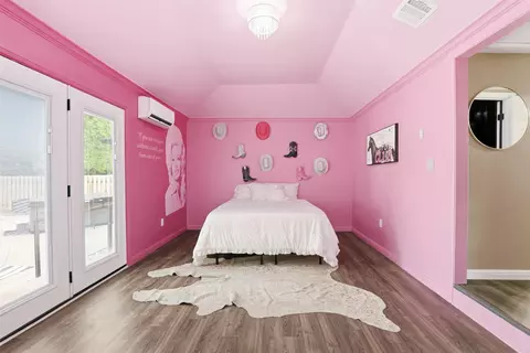 Bedroom - 216 Sunset Dr, Cleburne, TX 76033 photo 1 of 3