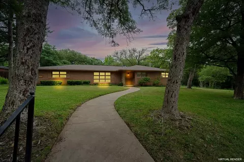 7808 Delhi Rd, Woodway, TX 76712