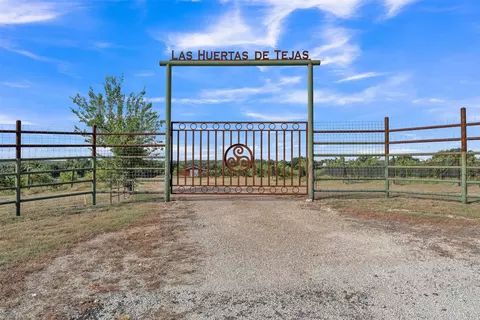 25270 State Highway 6, Hico, TX 76457