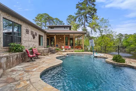 23677 Greenway Dr, Bullard, TX 75757