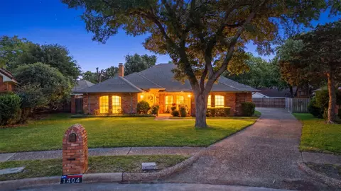 1404 Homestead Ct, Irving, TX 75061