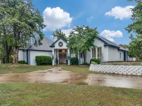 1828 Valley View Dr, Cedar Hill, TX 75104